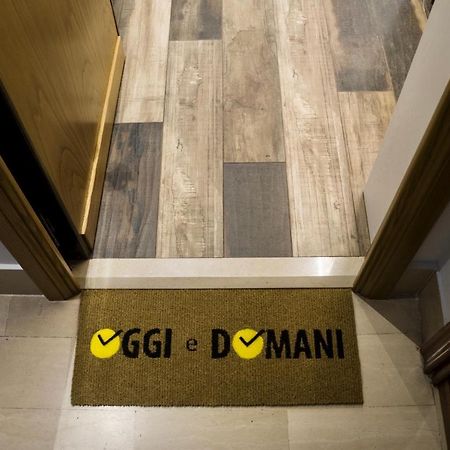 Oggi E Domani Apartment เนเปิลส์ ภายนอก รูปภาพ